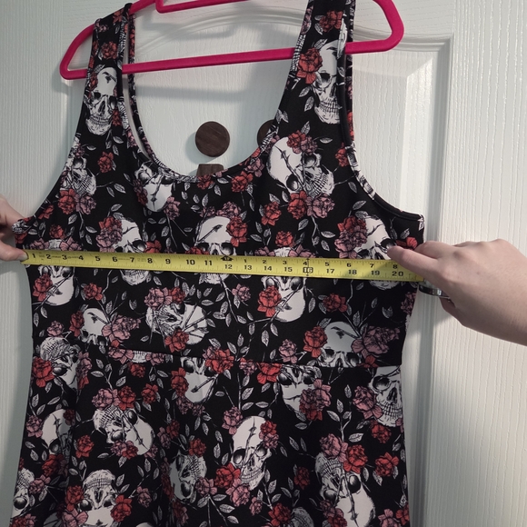 Torrid Floral Skull Scuba Skater Dress- Size 2x (I think- READ DESCRIPTION) - Picture 7 of 9
